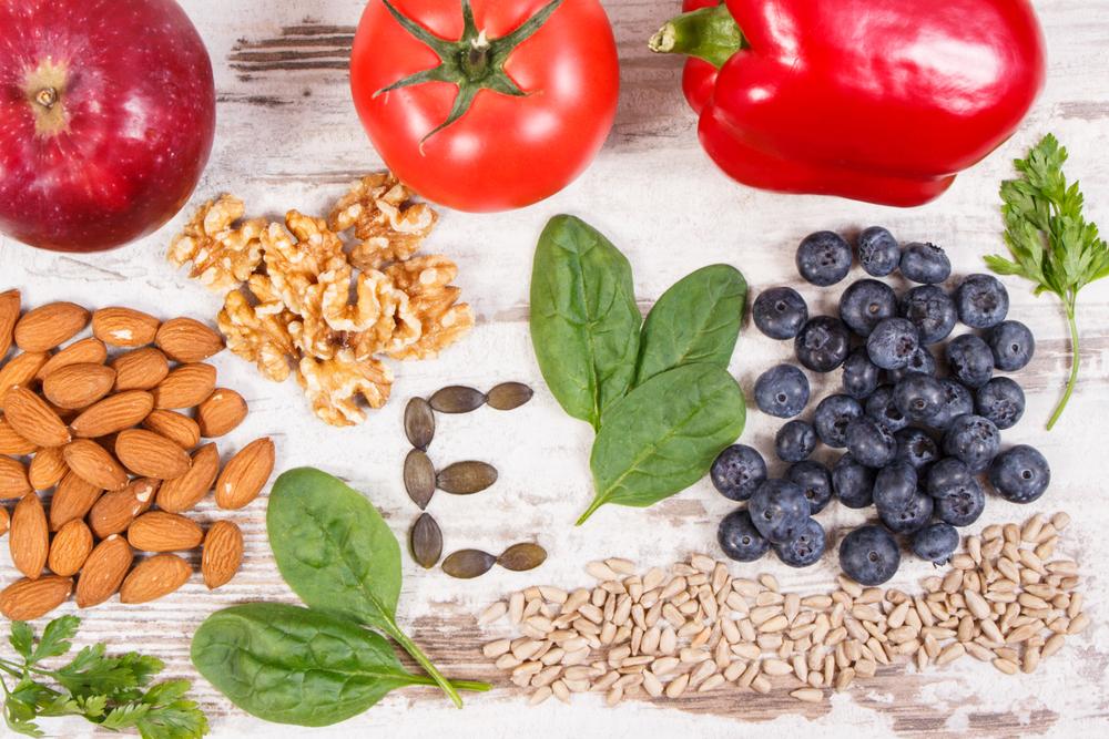 Vitamin E je skrytý bojovník. Kde a jak nám pomáhá? Vím, co jím